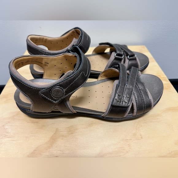 Women’s Clarks Artisan Unstructured Sandal Un Vasha Bronze Leather Size 7 1/2 W - Picture 4 of 8